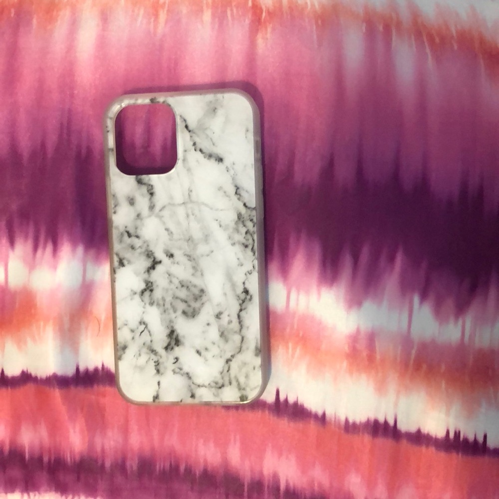 Basic iPhone case
